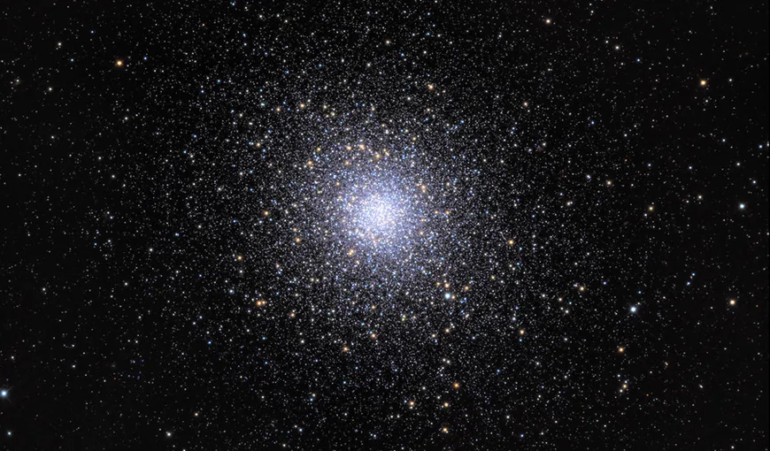 IMAGINE FEERICĂ: Roiul stelar Messier 5, în toată splendoarea lui
