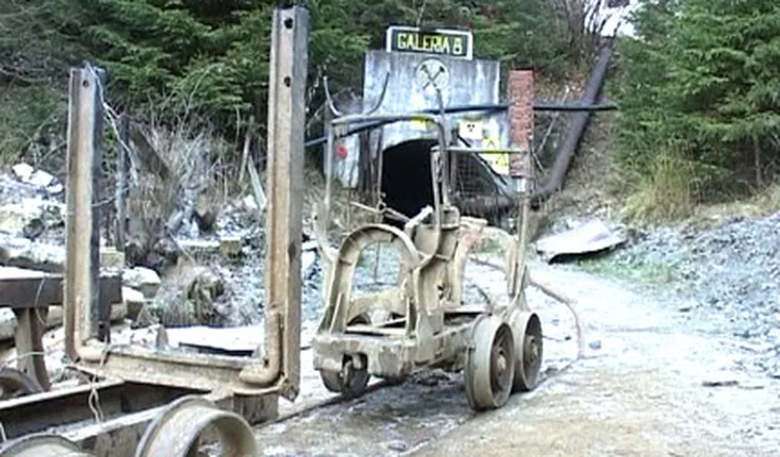 PROTESTUL ORTACILOR. 300 de mineri s-au blocat în mina Crucea