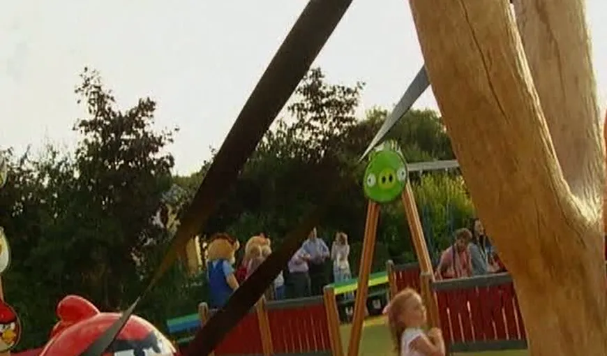 În Marea Britanie a fost deschis un parc tematic inspirat de jocul „Angry Birds” VIDEO
