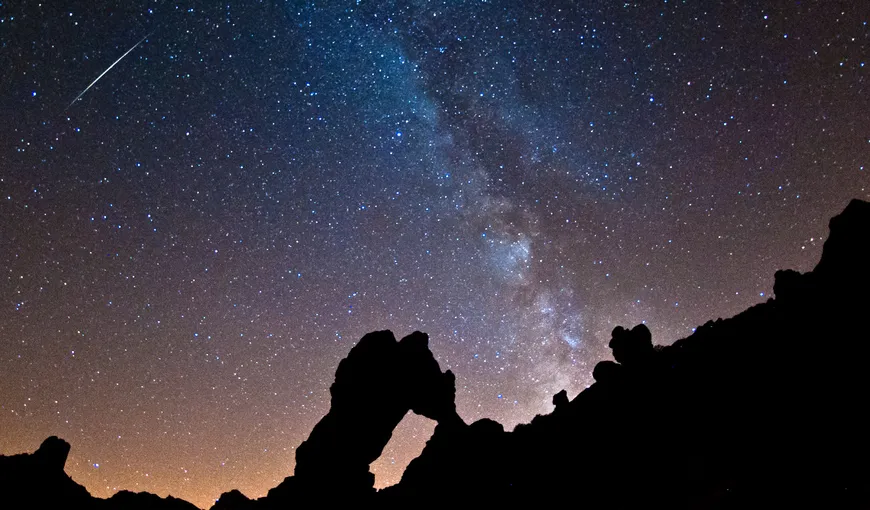 Ploaia de stele a încântat privitorii: Imagini spectaculoase cu Perseidele FOTO