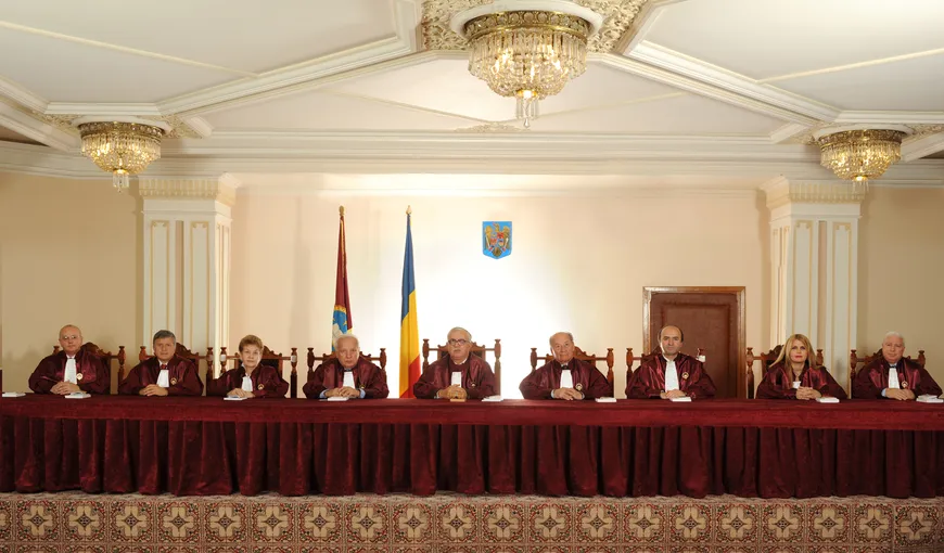 CCR AMÂNĂ decizia pentru 12 septembrie: Băsescu, suspendat încă 41 zile. Antonescu rămâne interimar