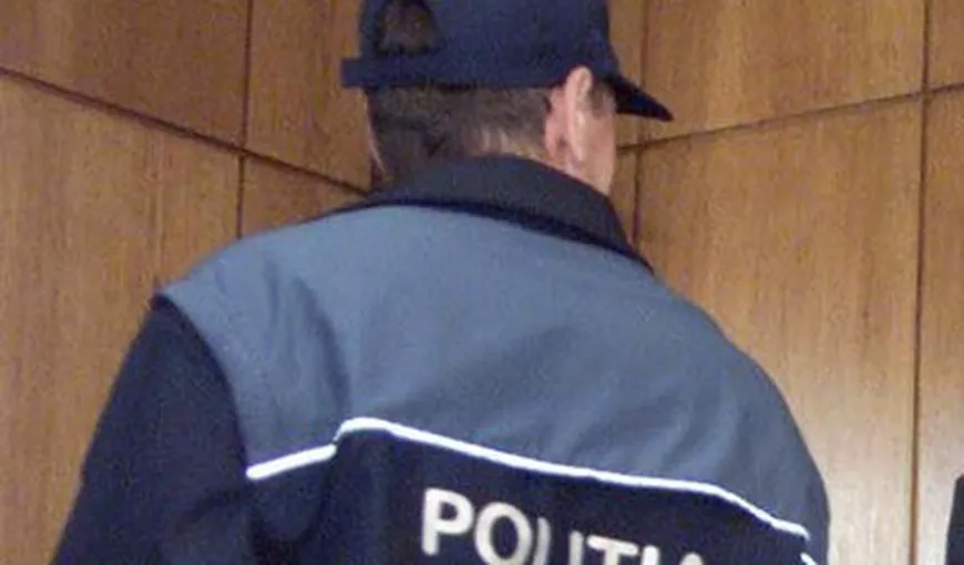 Poliţist din Timişoara, reţinut într-un dosar de furturi din locuinţe