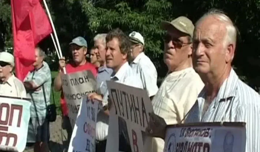 Sute de oameni au protestat faţă de inagurarea unui centru logistic al NATO în Rusia VIDEO