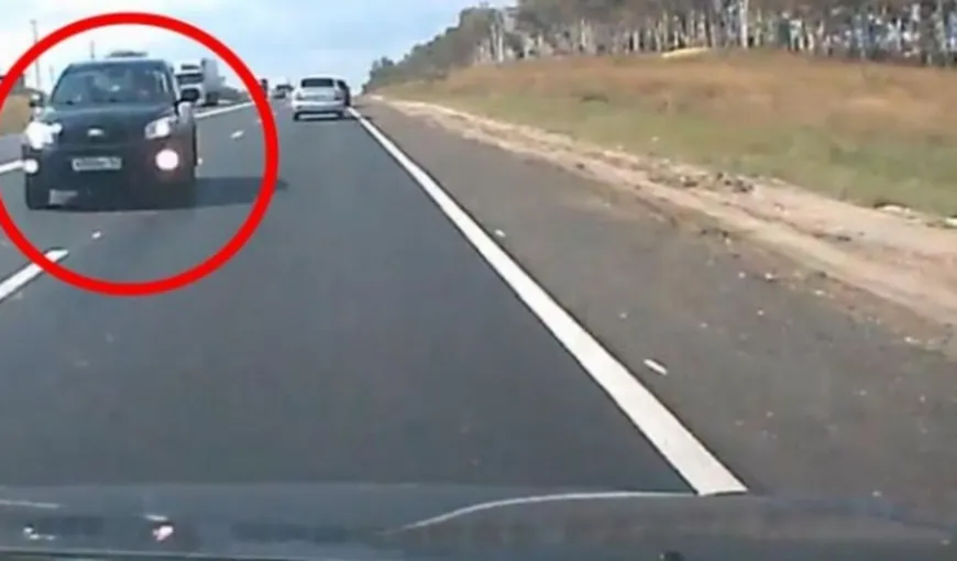 A văzut moartea cu ochii. Un şofer a evitat „la mustaţă” o tragedie VIDEO