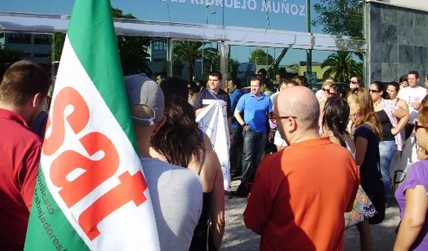 Sindicaliştii spanioli fură mâncare din magazine ca s-o dea la săraci VIDEO