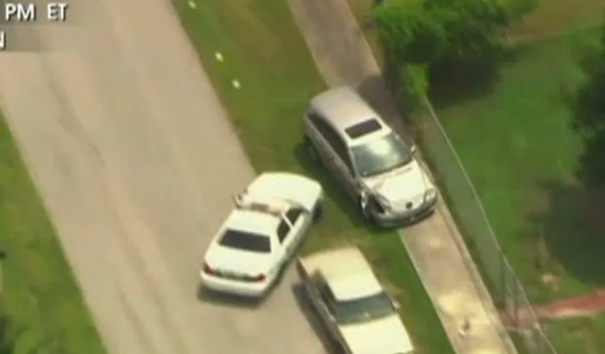 Cursă nebună în Miami: Un şofer, oprit de poliţie cu focuri de armă VIDEO