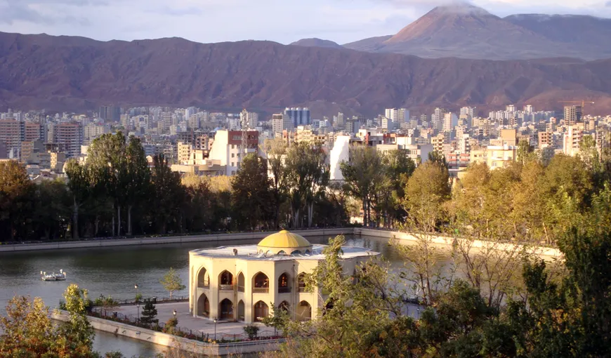 Cutremur cu magnitudinea 6,2 în Iran. Zeci de morţi şi sute de răniţi, potrivit presei
