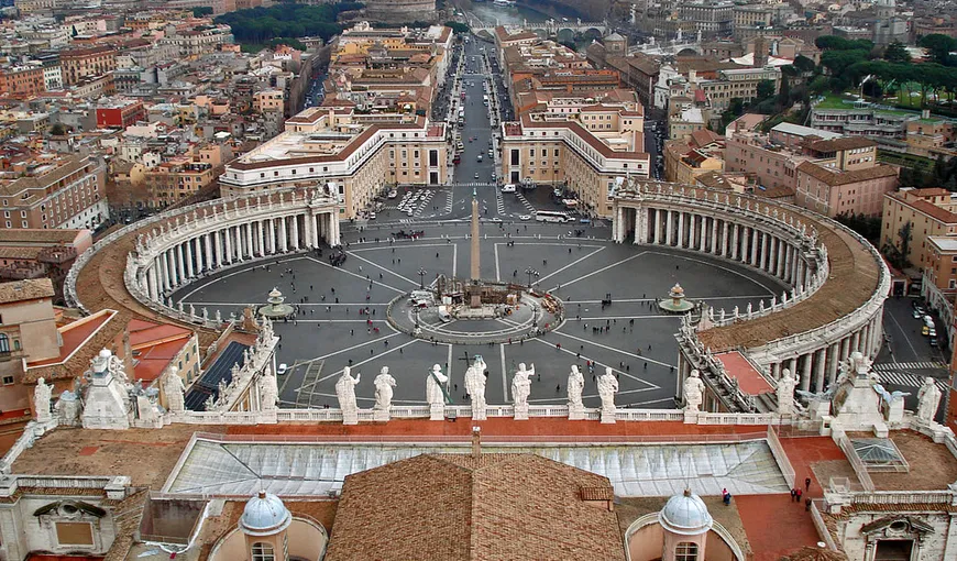 Furt de documente la Vatican: Asistentul personal al Papei şi un complice vor fi judecaţi