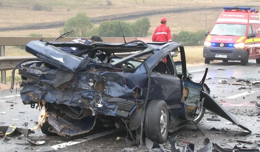 Trafic îngreunat între Cluj şi Huedin din cauza unui accident. O persoană a murit
