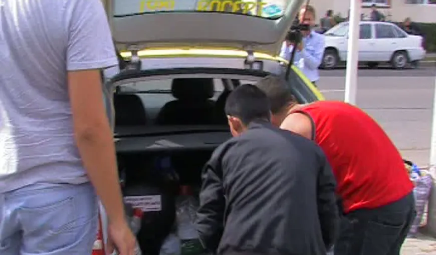 La Buzău, „nevoiaşii” îşi cară ajutoarele cu taxiul VIDEO