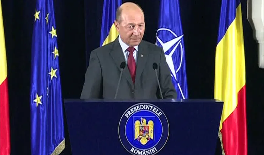 Băsescu are o nouă sală de conferinţe şi un pupitru pe care scrie „Preşedintele României”
