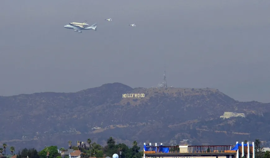 Naveta spaţială Endeavour şi-a încheiat călătoria: A ajuns la Los Angeles, unde va fi expusă VIDEO