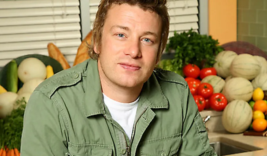 Brad Pitt l-a angajat pe celebrul bucătar Jamie Oliver să îi gătească de Crăciun