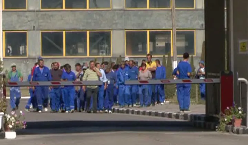 Şapte dintre cei nouă angajaţi ai Oltchim Râmnicu Vâlcea au rămas în greva foamei VIDEO
