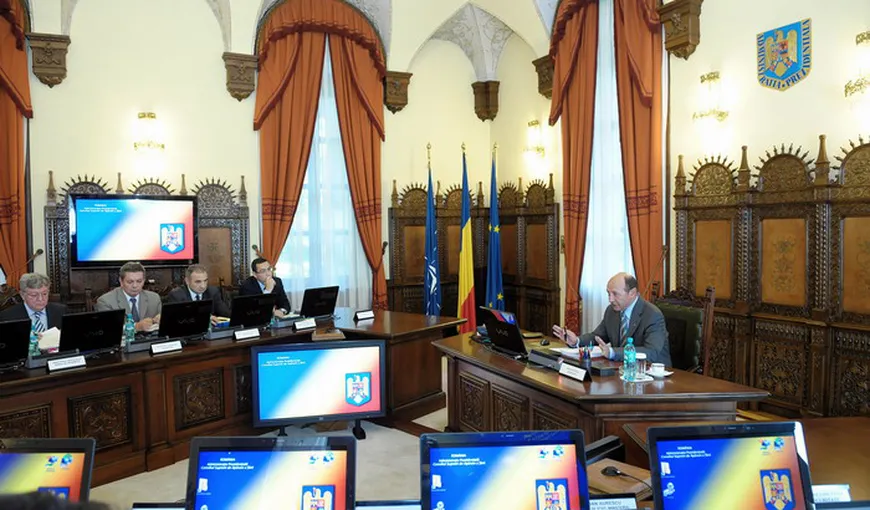 Contre Ponta-Băsescu pe imaginea României. Premierul a PĂRĂSIT şedinţa CSAT. IMAGINI DIN ŞEDINŢĂ
