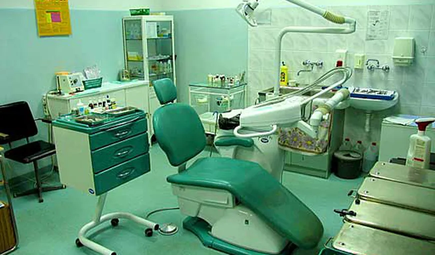REVOLTĂTOR: Un bărbat a mers la stomatolog pentru o obturaţie de canal şi s-a trezit cu un ac în gât