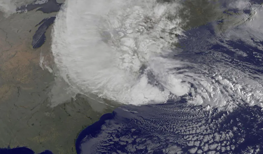 Climatolog român despre uraganul Sandy: Dacă centrul ar fi la Paris, ar acoperi aproape toată Europa