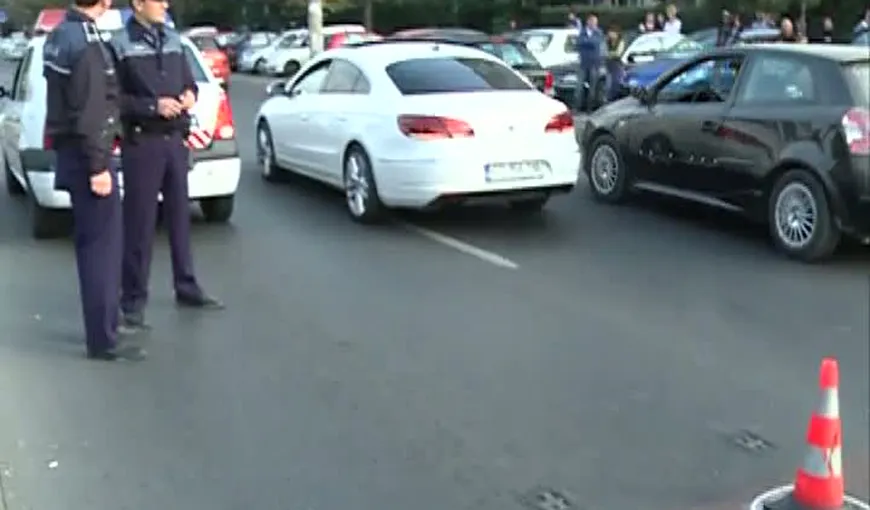 ACCIDENT în Capitală: Tânără, lovită de o maşină a Ambasadei Rusiei pe trecerea de pietoni VIDEO