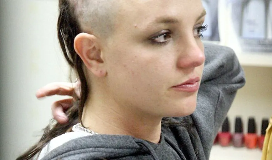 Britney Spears era „DEPENDENTĂ de amfetamine şi s-a ras în cap pentru a nu fi descoperită”