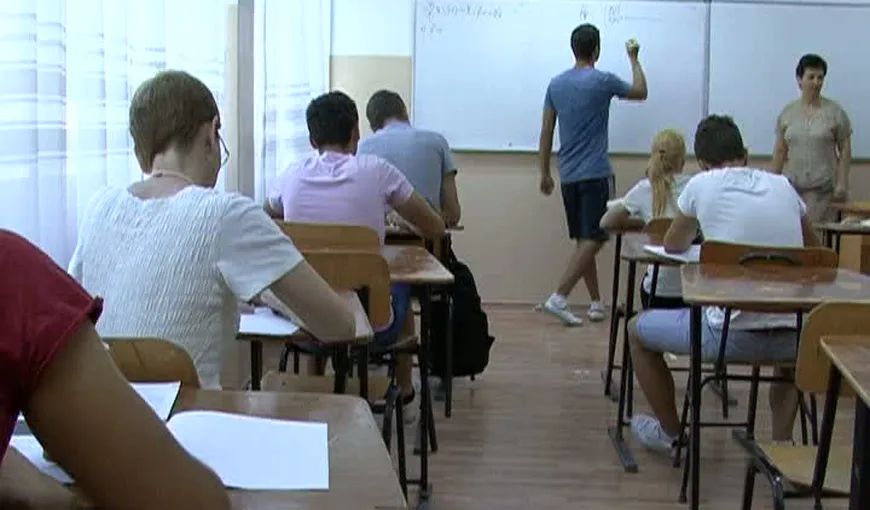 Andronescu: Vom modifica Legea educaţiei astfel încât clasa a IX-a să rămână la liceu