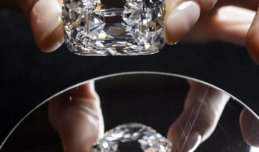 Un diamant uriaş, de 76 de carate, vechi de 400 de ani este scos la licitaţie, la Geneva VIDEO