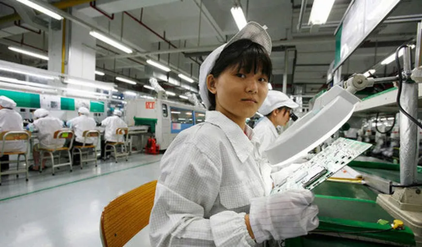 Angajaţi de 14 ani în fabrica Foxconn din China