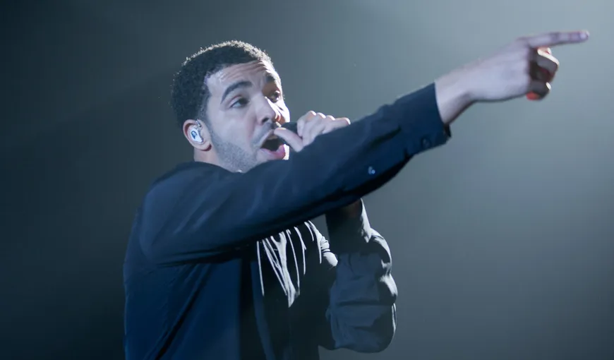 Rapperul Drake a absolvit liceul la vârsta de 25 de ani