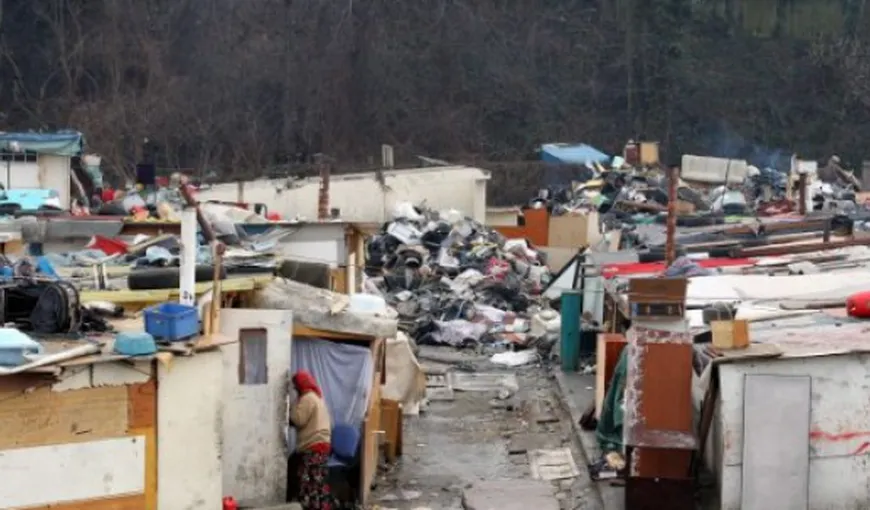 O tabără de romi din Franţa, unde locuiau 150 de persoane, a fost evacuată