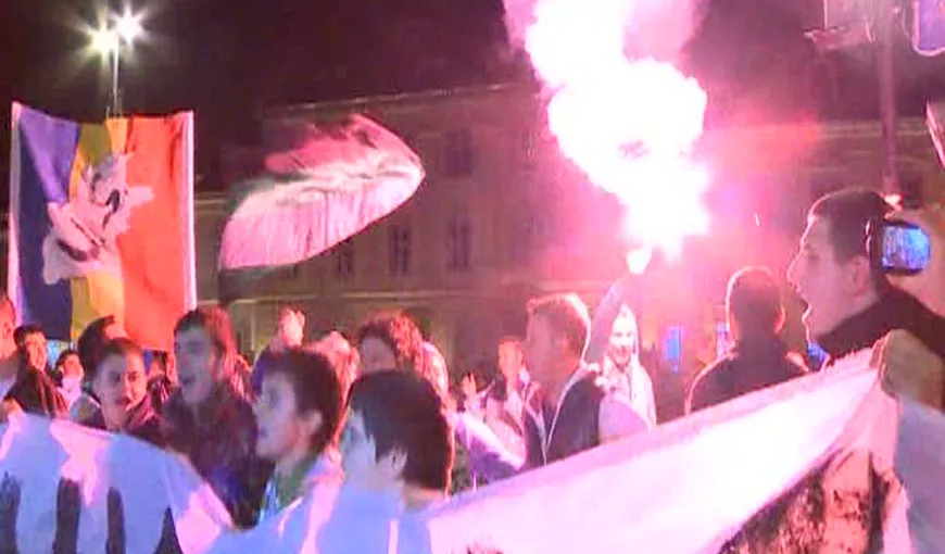 Protest al suporterilor echipei de fotbal Voinţa Sibiu. Vezi motivul de supărare VIDEO