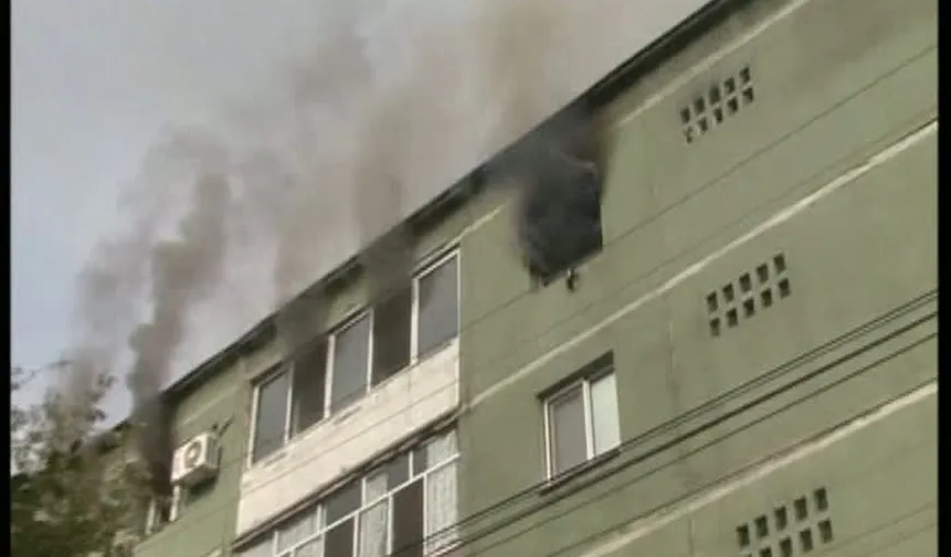 INCENDIU într-un bloc din Timişoara: Un apartament a luat foc de la o lumânare