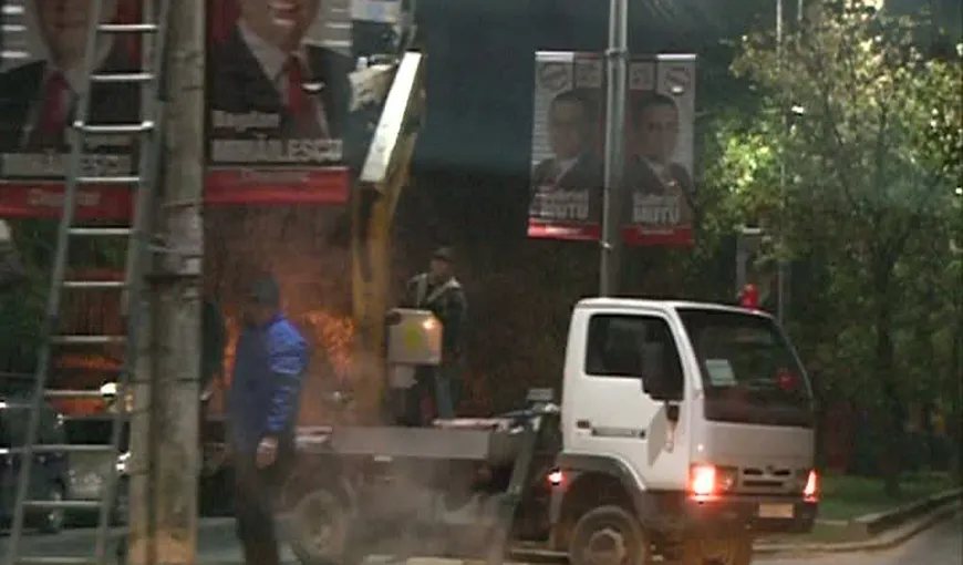 S-a dat startul la campania electorală! Afişele şi bannerele au împânzit Capitala VIDEO