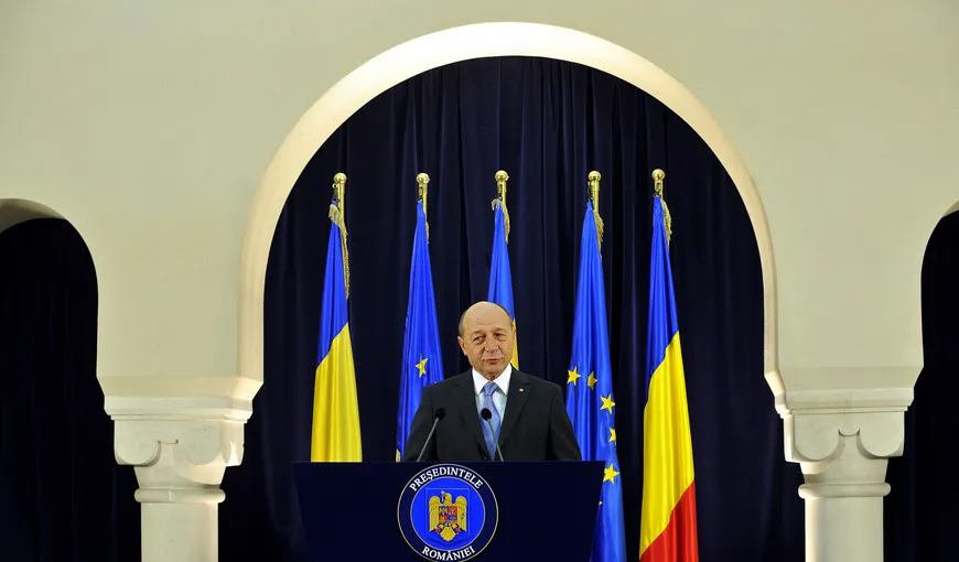 Băsescu: Nu te duci cu bâta la Consiliul European. Am primit înţepături pe tema veto-ului României