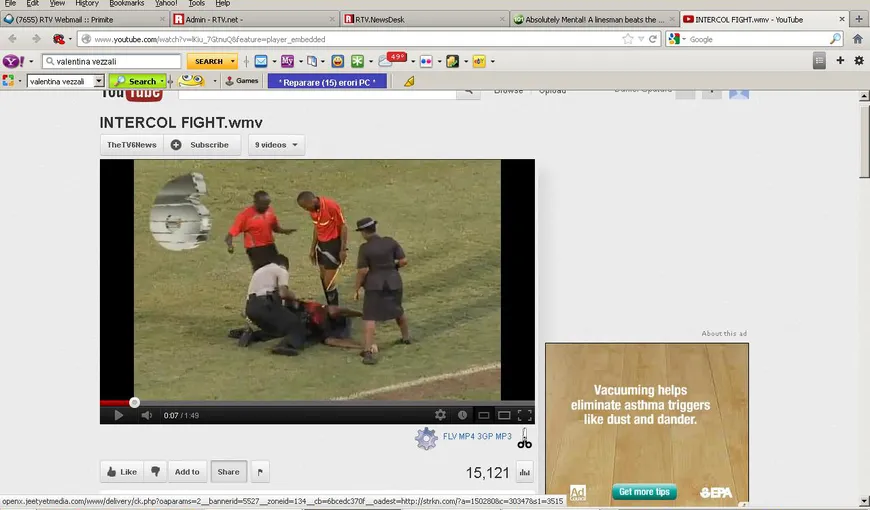 Videoclipul anului, în fotbal. Un tuşier nervos bate cu fanionul un fan intrat pe teren VIDEO