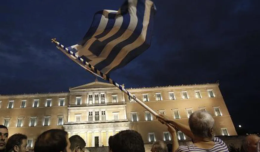 Plan de austeritate în Grecia: Se reduc salariile şi pensiile