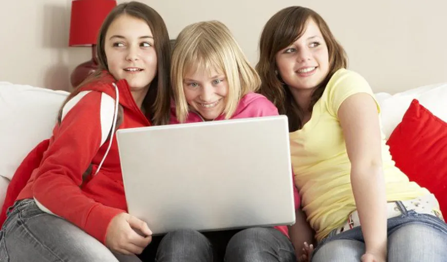 Tu ştii ce face copilul tău pe Internet? Ce pericole se ascund în spatele prieteniilor virtuale