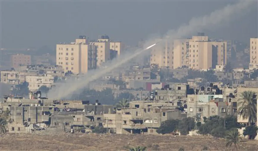 Conflict exploziv în Fâşia Gaza: Premierul ascuns în buncăr, 30.000 de rezervişti mobilizaţi