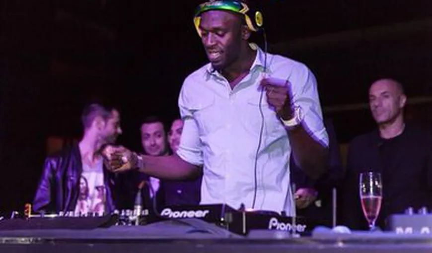 Usain Bolt, în ipostaze inedite. DJ în Barcelona, dansând pe Gangnam Style VIDEO