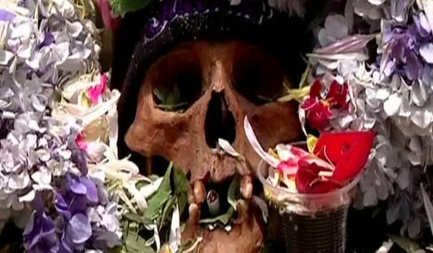 Ceremonie bizară în Bolivia: Craniile rudelor, decorate şi plimbate pe străzile oraşului VIDEO