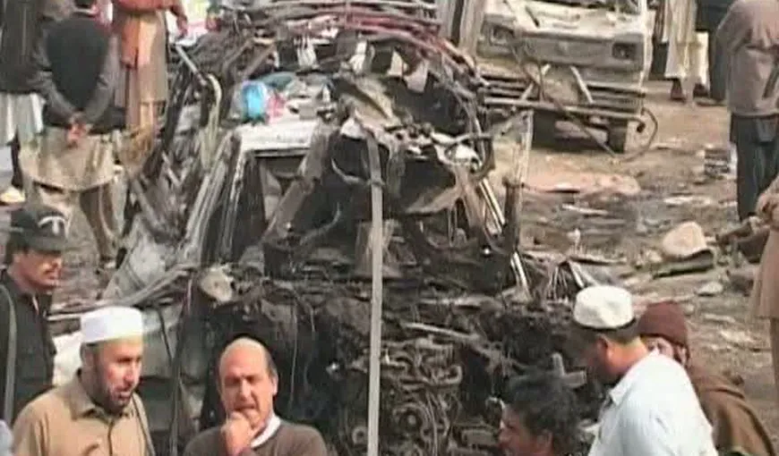 Atentat cu maşină-capcană în Pakistan: Cel puţin 17 morţi şi 70 de răniţi VIDEO
