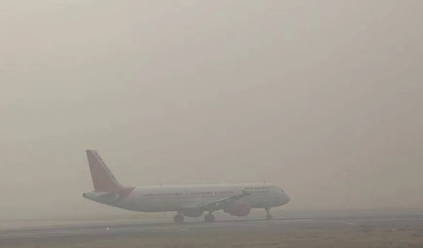Curse aeriene redirecţionate din cauza ceţii, în Timişoara. Într-un avion se află Regele Mihai