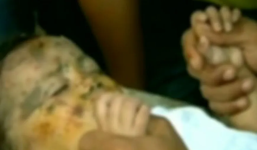 Miracol în Filipine: Un copil de 3 ani a supravieţuit îngropat în noroi 24 de ore VIDEO