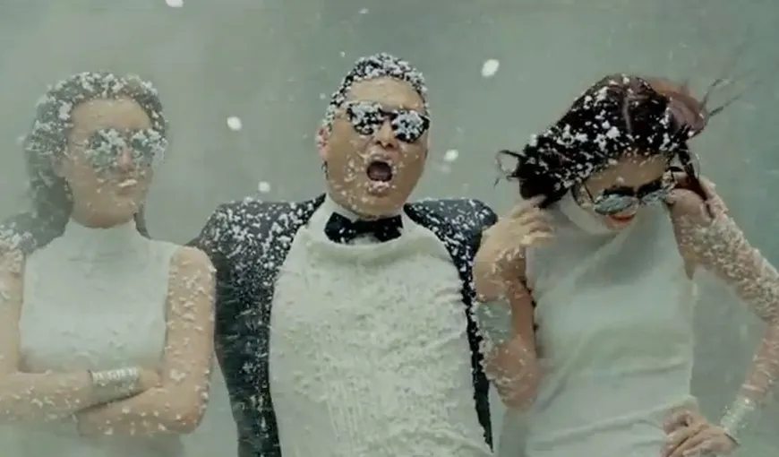 FENOMEN pe MAPAMOND. A apărut varianta de Crăciun a melodiei Gangnam Style VIDEO