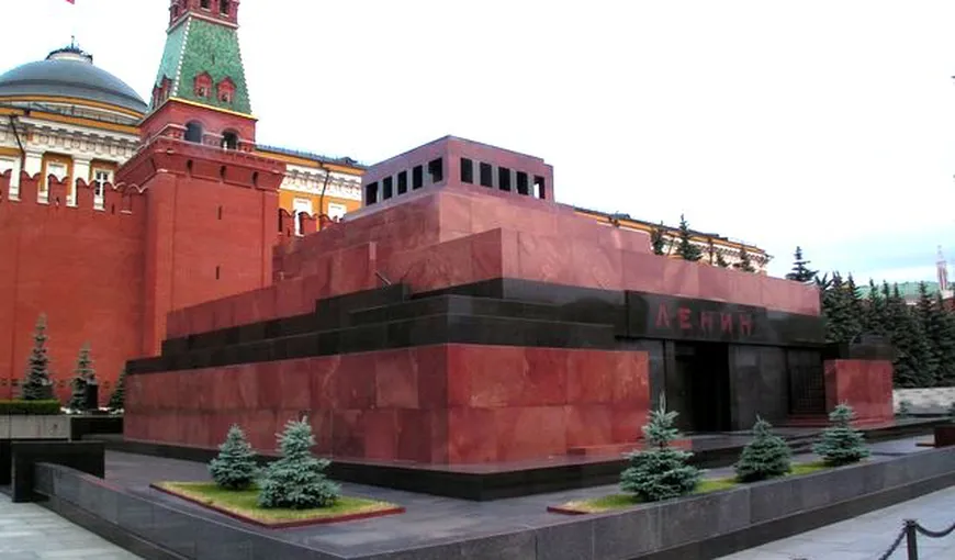 Putin apără Mausoleul lui Lenin: Şi la Muntele Athos există relicve ale unor persoane sfinte