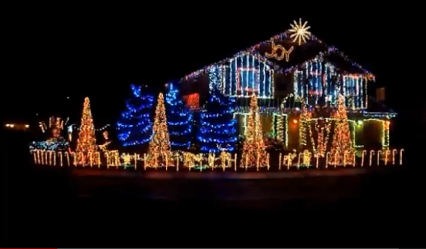 SUPER SPECTACOL: 40.000 de luminiţe de Crăciun, pe ritm de dubstep VIDEO