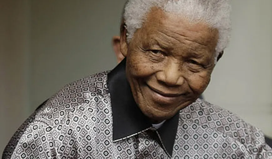 Nelson Mandela, fostul preşedinte sud-african, s-a internat în spital pentru analize medicale