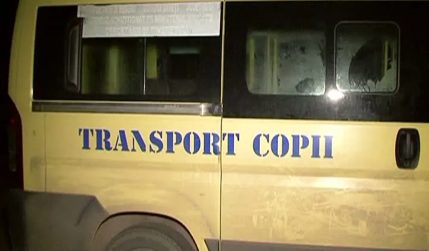Microbuzul şcolii, folosit în campania electorală, într-o comună din Dolj VIDEO