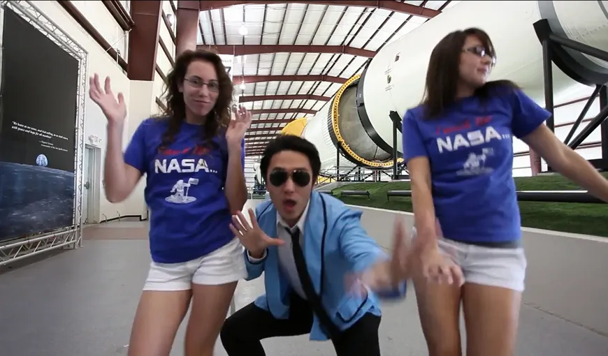 Inginerii NASA joacă într-o parodie „Gangnam Style”