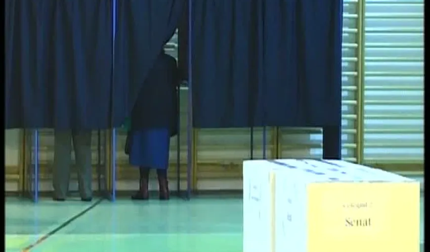 SONDAJ: Mai puţin de jumătate dintre alegători ar vota la referendumul de modificare a Constituţiei