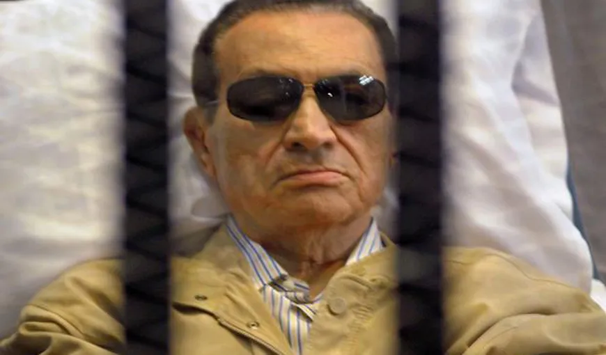 Fostul preşedinte egiptean Hosni Mubarak şi-a rupt coastele căzând sub duş