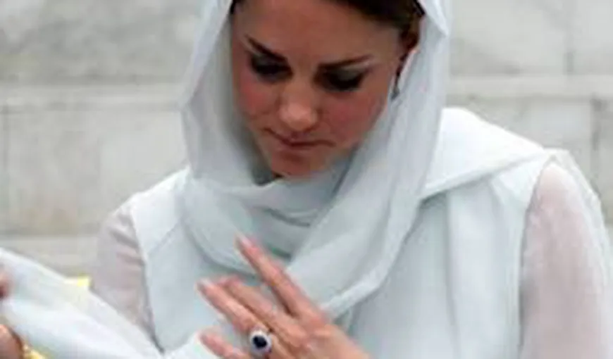 Kate Middleton suferă de „greaţa de toată ziua şi de toată noaptea”
